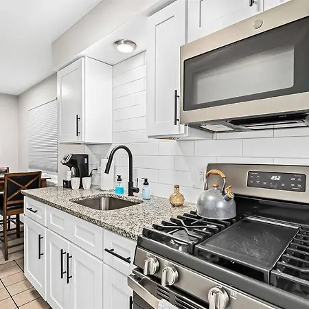 Great Location! King Bed By Downtown Mount Clemens Apartamento